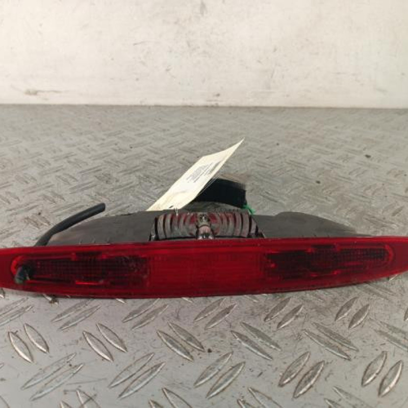 Feu arriere stop central RENAULT GRAND MODUS