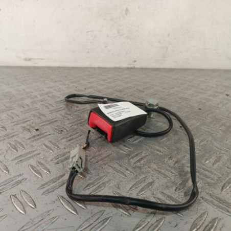 Attache ceinture avant droit FIAT 500 2 Photo n°1