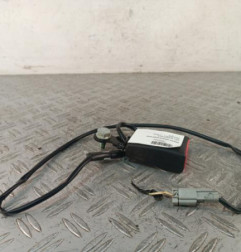 Attache ceinture avant droit FIAT 500 2