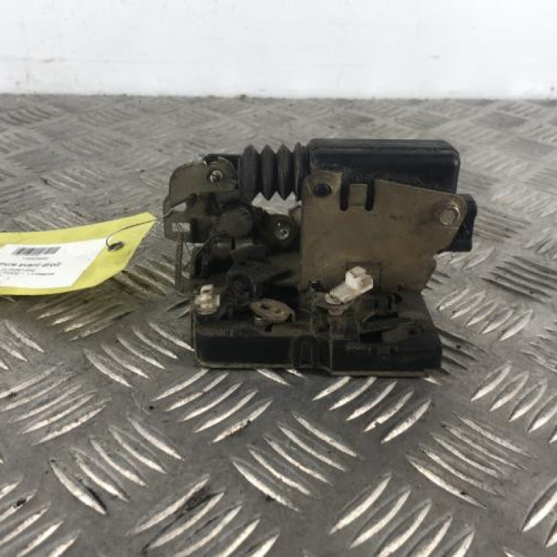 Serrure avant droit DACIA LOGAN 1