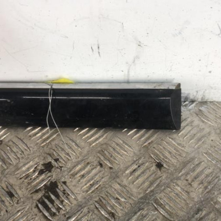 Baguette de porte arriere droite PEUGEOT 207