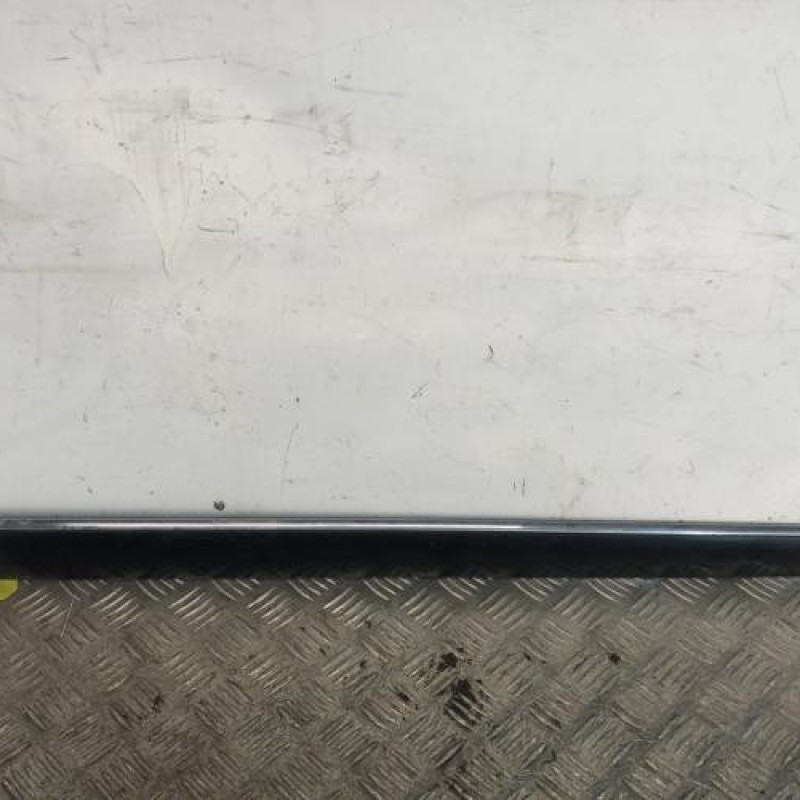 Baguette de porte avant droite PEUGEOT 207