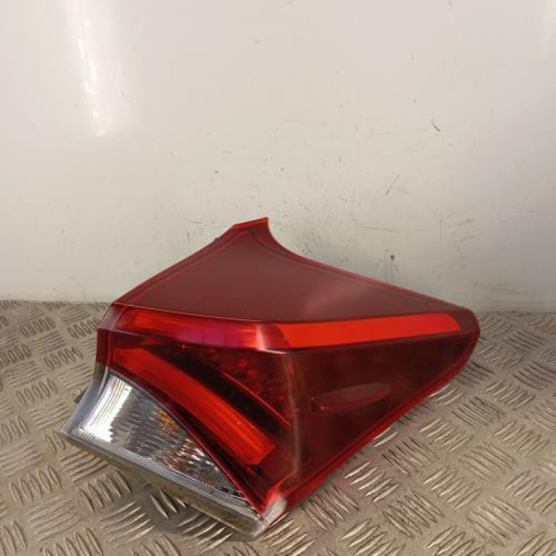 Feu arriere principal droit (feux) TOYOTA AURIS 2