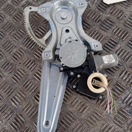 Leve vitre electrique arriere droit TOYOTA AURIS 2 Photo n°1