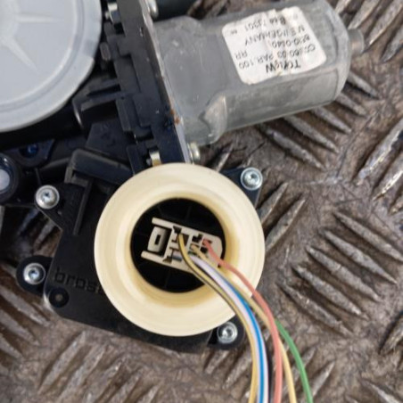 Leve vitre electrique arriere droit TOYOTA AURIS 2