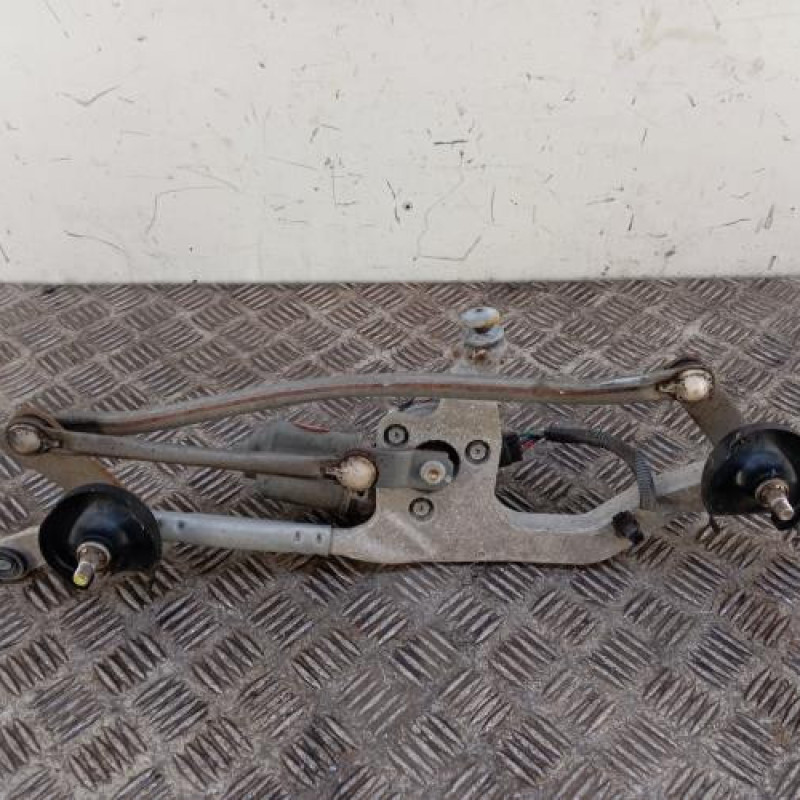 Moteur essuie glace avant TOYOTA AURIS 2