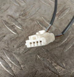 Attache ceinture arriere droit PEUGEOT 3008 1