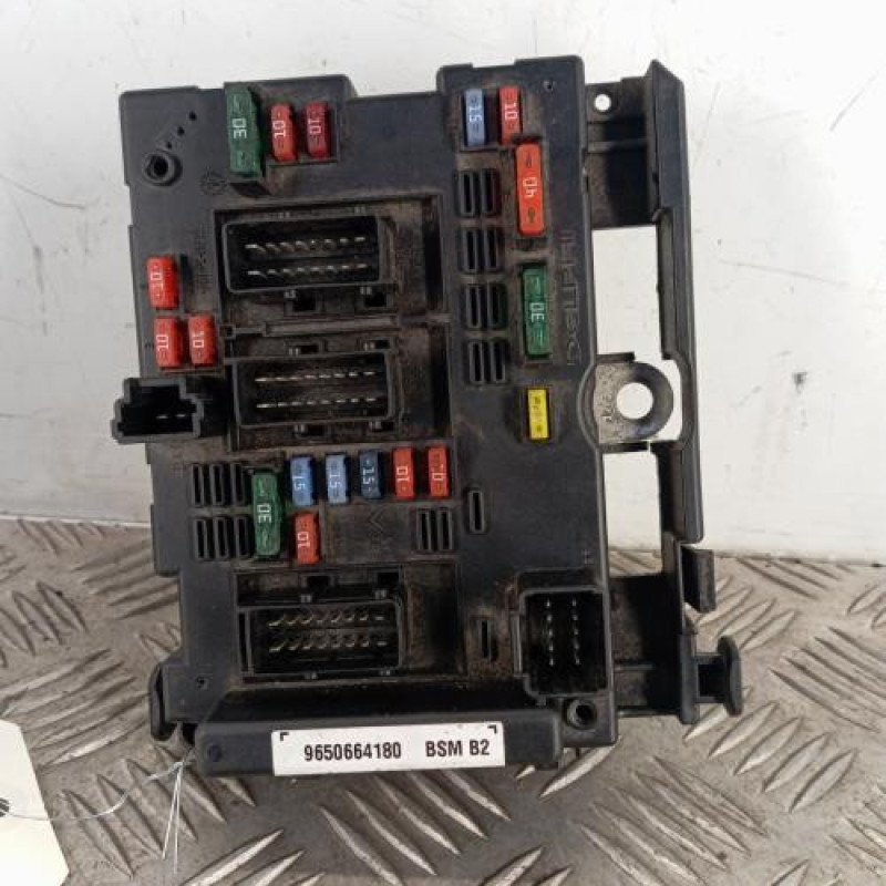 Boitier servitude moteur (BSM) PEUGEOT 206