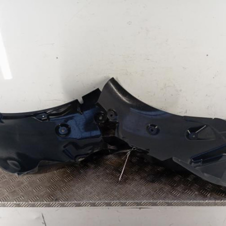 Pare boue avant gauche RENAULT MEGANE 3 Photo n°1