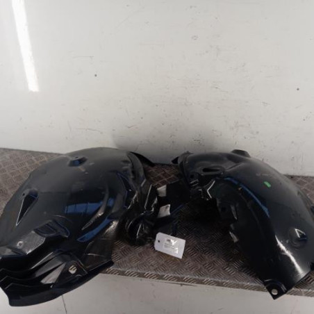 Pare boue avant gauche RENAULT MEGANE 3