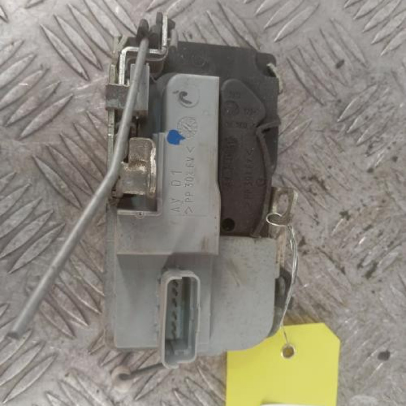 Serrure avant droit PEUGEOT 206+