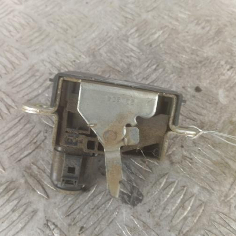 Serrure de hayon VOLKSWAGEN TOURAN 1