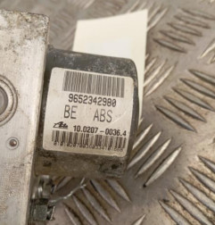 Bloc ABS (freins anti-blocage) PEUGEOT 206 Photo n°4