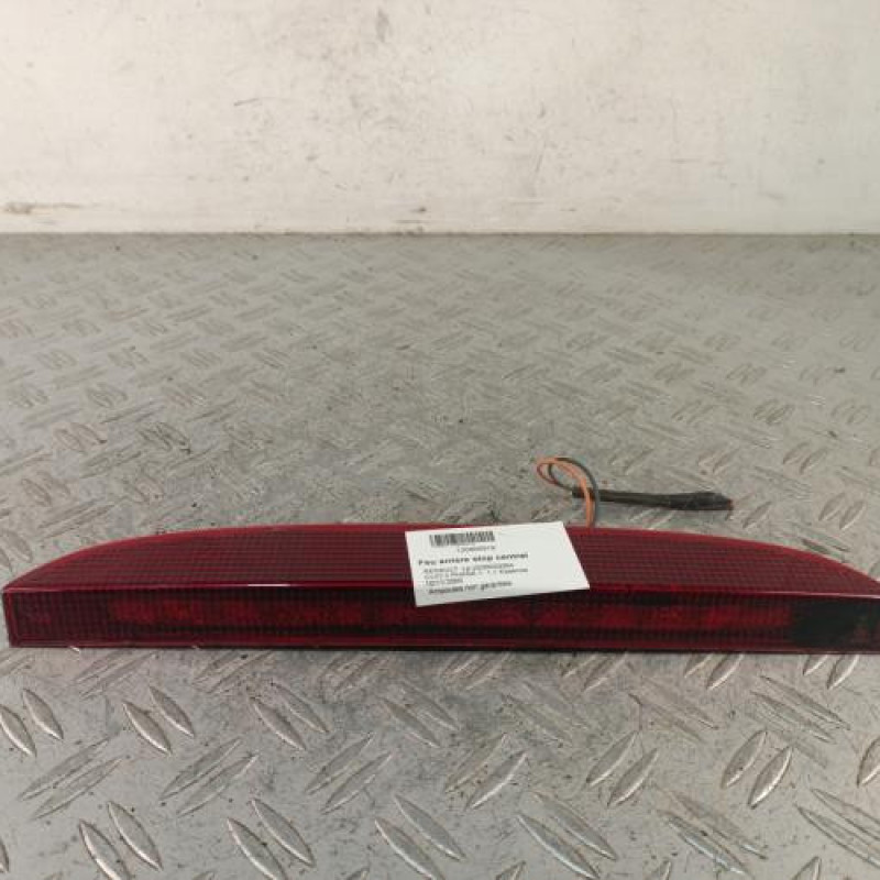Feu arriere stop central RENAULT CLIO 2