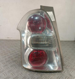 Feu arriere principal gauche (feux) TOYOTA COROLLA VERSO 2 Photo n°1