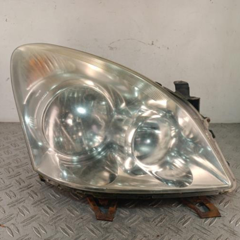 Optique avant principal droit (feux)(phare) TOYOTA COROLLA VERSO 2