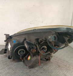 Optique avant principal droit (feux)(phare) TOYOTA COROLLA VERSO 2