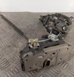 Serrure arriere gauche OPEL CORSA E Photo n°1