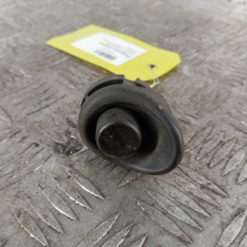 Poignee hayon RENAULT TWINGO 1 Poignee hayon RENAULT TWINGO 1