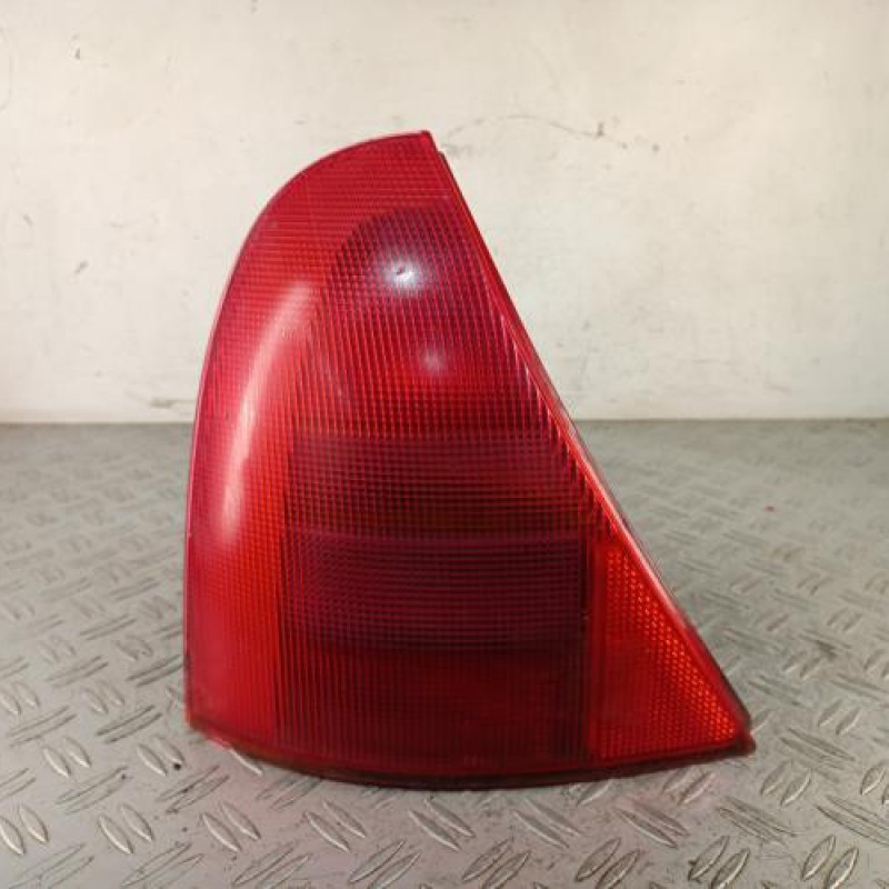 Feu arriere principal gauche (feux) RENAULT CLIO 2