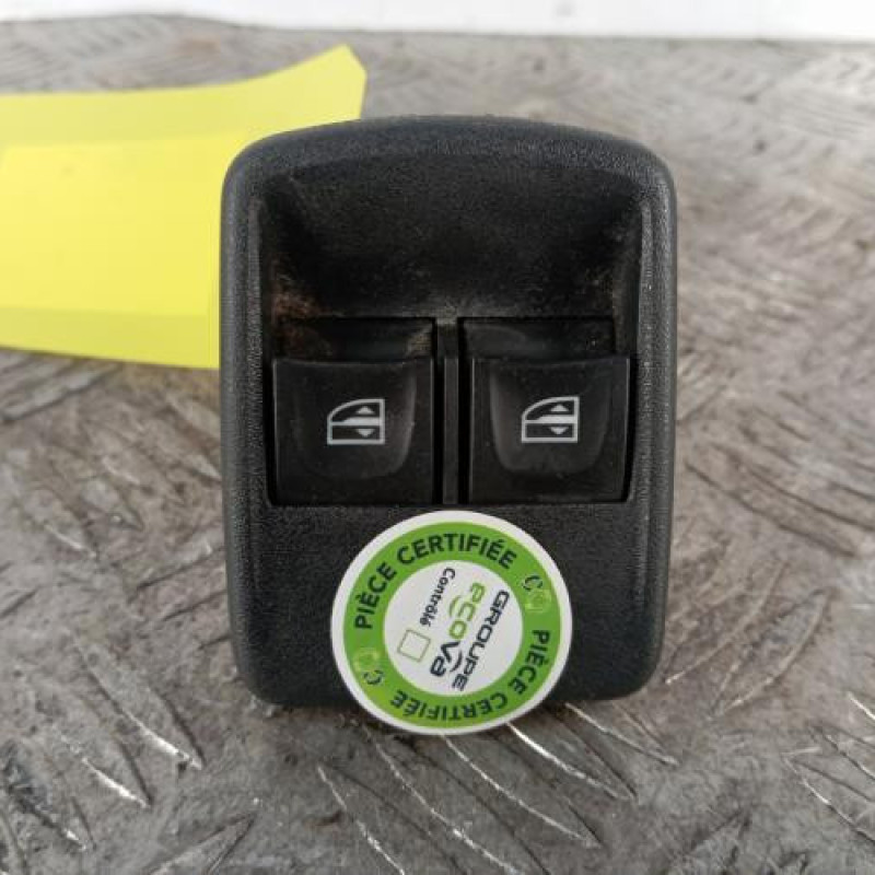 Interrupteur de leve vitre avant gauche DACIA SANDERO 2