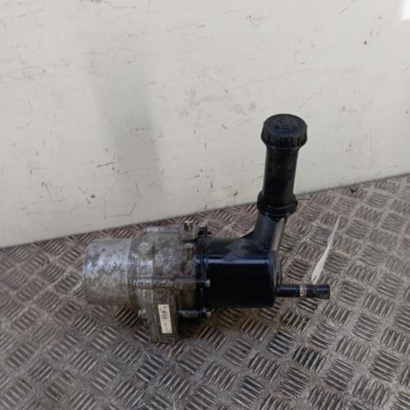 Pompe de direction PEUGEOT 3008 1