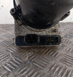 Pompe de direction PEUGEOT 3008 1 Photo n°3