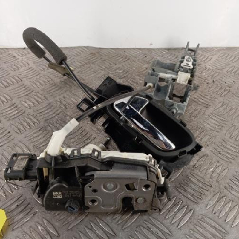 Serrure arriere gauche PEUGEOT 5008 1