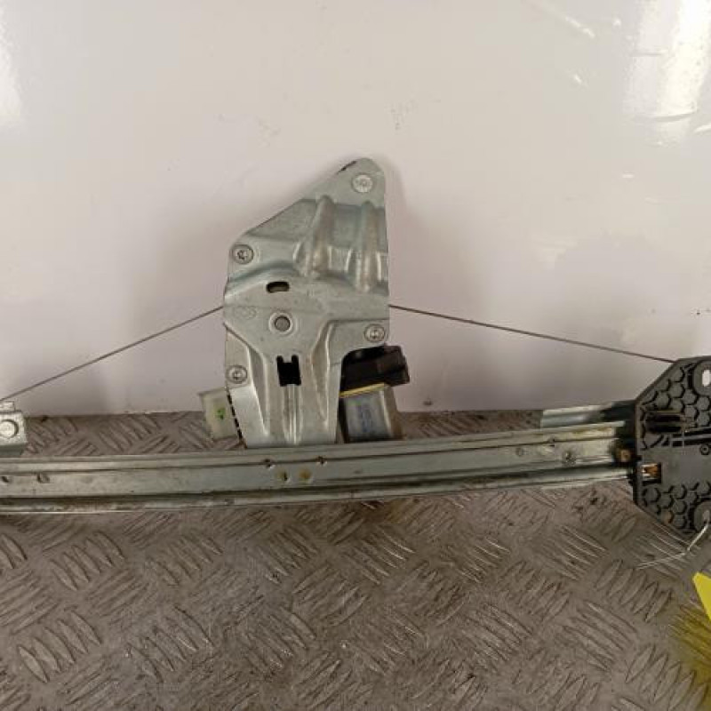 Leve vitre electrique avant gauche DACIA SANDERO 2