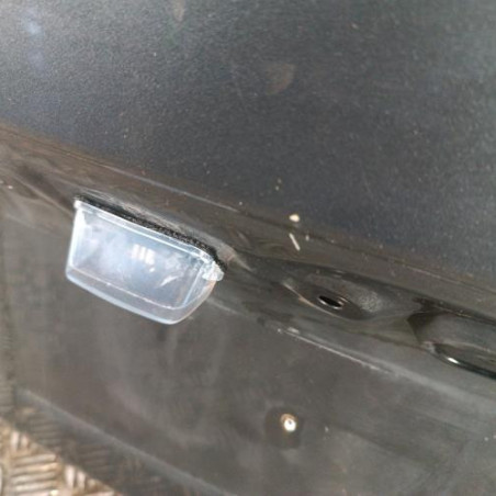 Malle/Hayon arriere PEUGEOT 5008 1