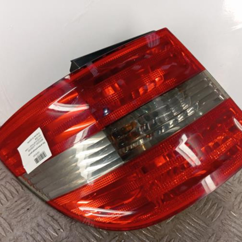 Feu arriere principal gauche (feux) MERCEDES CLASSE B 245