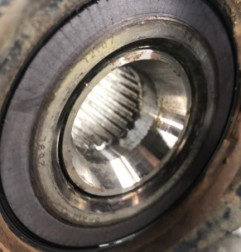 Moyeu avant gauche PEUGEOT 208 1 Photo n°3