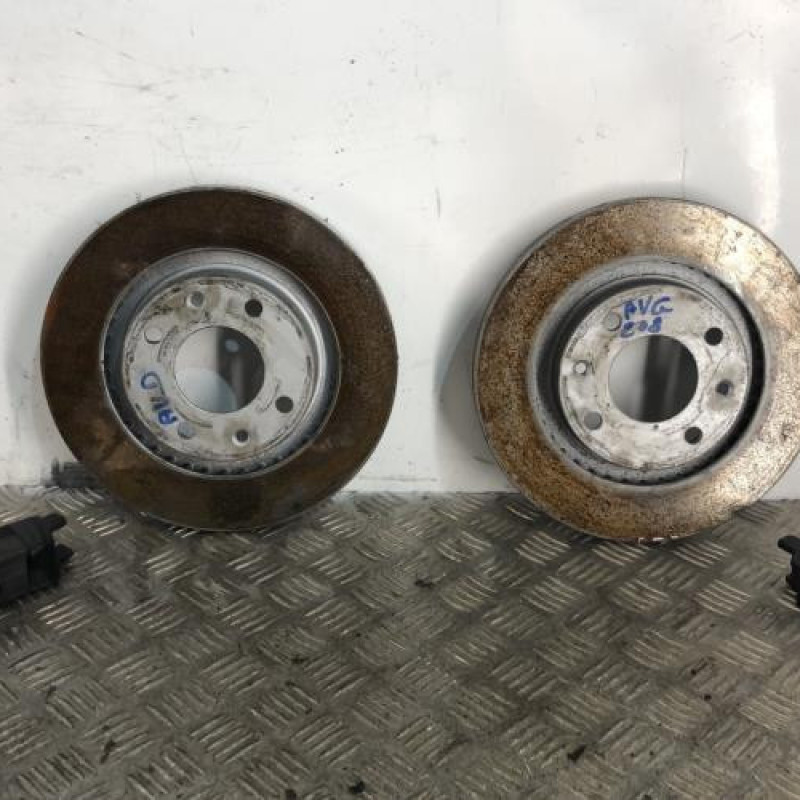Paire de disques avant (freinage) PEUGEOT 208 1