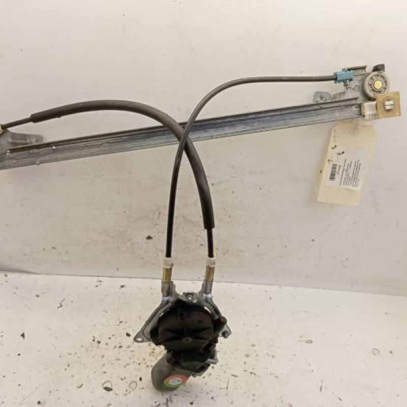 Leve vitre electrique avant droit CITROEN SAXO