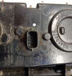 Feu arriere principal droit (feux) RENAULT TRAFIC 3 Photo n°3