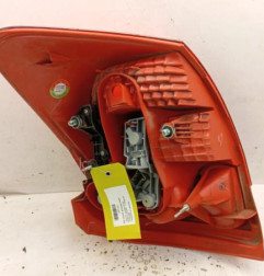Feu arriere principal droit (feux) TOYOTA AURIS 1 Photo n°3