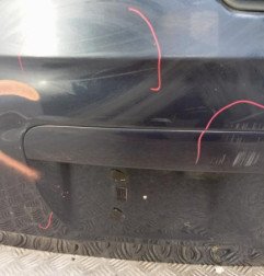 Malle/Hayon arriere PEUGEOT 5008 1