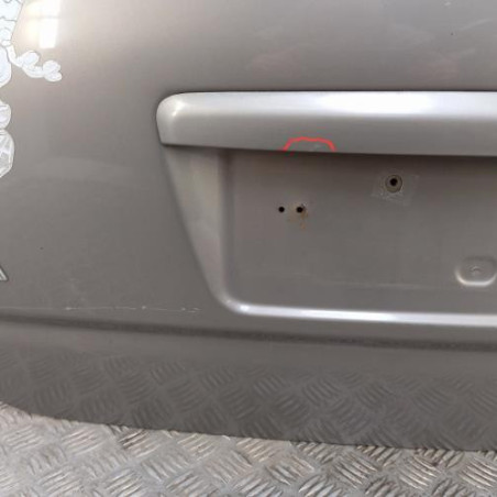 Malle/Hayon arriere TOYOTA COROLLA VERSO 2