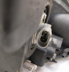 Optique avant principal droit (feux)(phare) TOYOTA COROLLA VERSO 2 Photo n°4