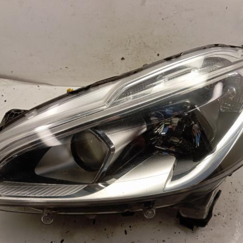 Optique avant principal gauche (feux)(phare) PEUGEOT 208 1