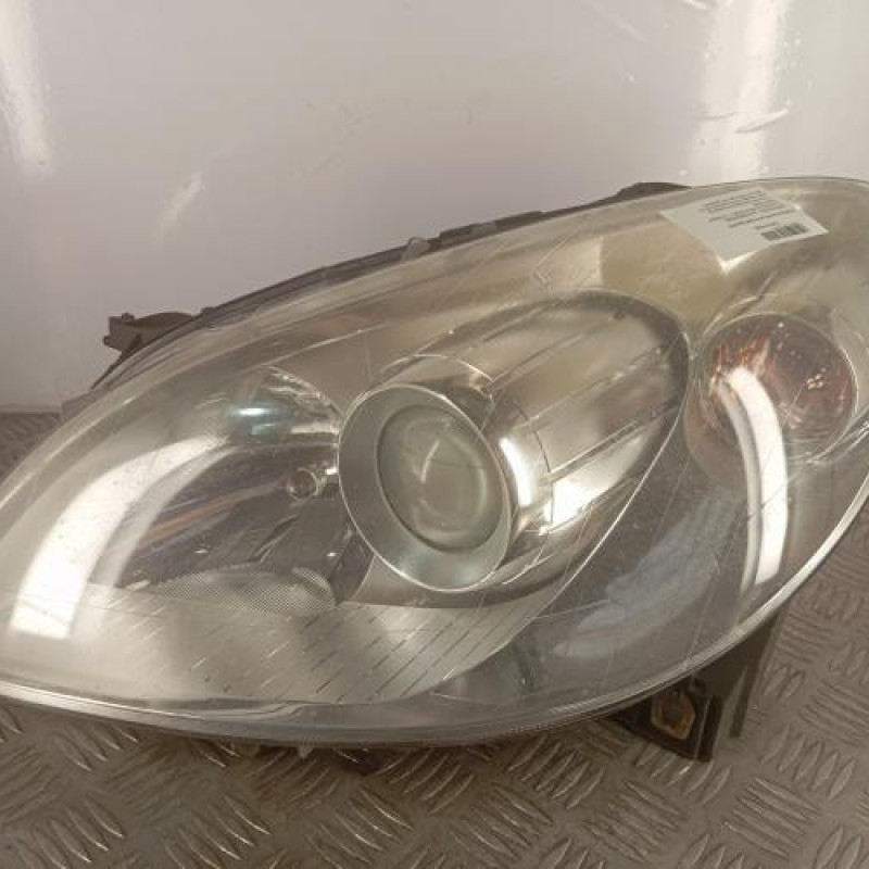 Optique avant principal gauche (feux)(phare) MERCEDES CLASSE B 245