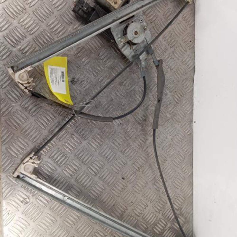 Leve vitre electrique avant gauche RENAULT LAGUNA 2