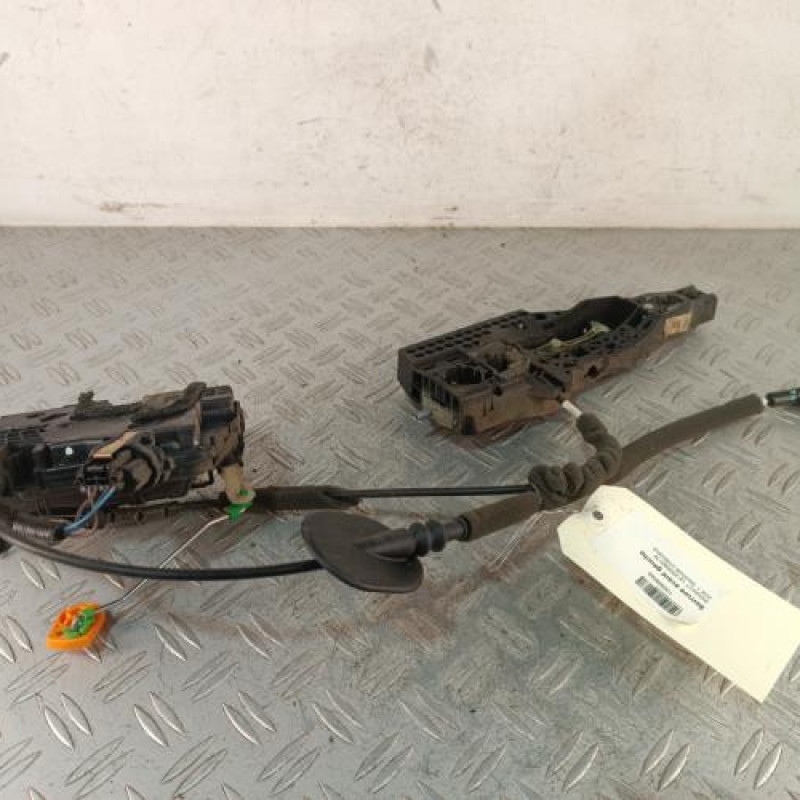 Serrure avant gauche RENAULT ZOE 1 Serrure avant gauche RENAULT ZOE 1