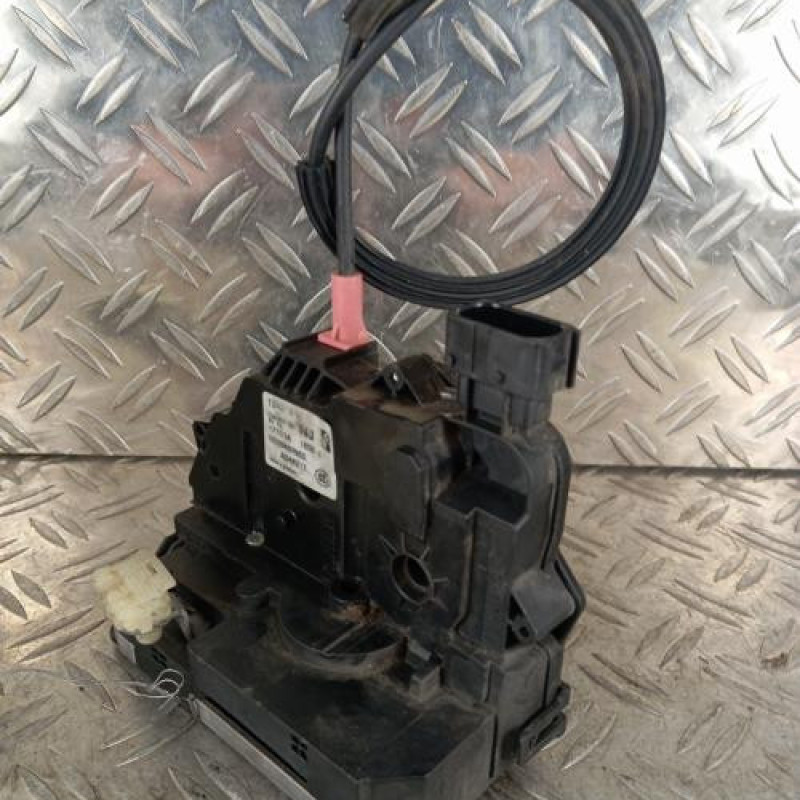 Serrure arriere gauche OPEL CORSA E