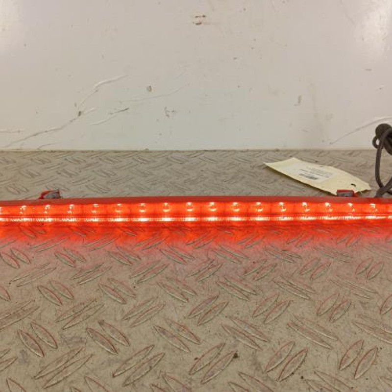 Feu arriere stop central AUDI A1 1