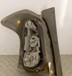 Feu arriere principal droit (feux) TOYOTA COROLLA VERSO 2 Photo n°3