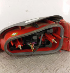 Feu arriere principal gauche (feux) PEUGEOT 106 Photo n°3