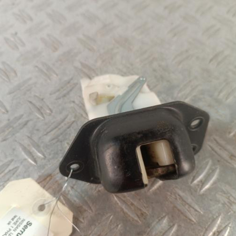 Serrure de hayon NISSAN JUKE 1 Serrure de hayon NISSAN JUKE 1