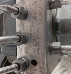 Bloc ABS (freins anti-blocage) RENAULT TWINGO 3 Photo n°3