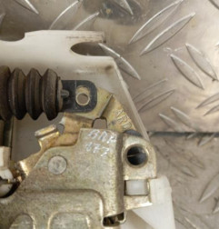 Serrure arriere droit RENAULT CLIO 2 Photo n°3